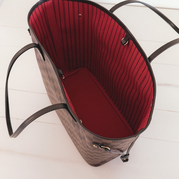 Louis Vuitton Neverfull MM – Damier Ebene | Excellent Condition | W/ Pouch - Picture 5 of 13